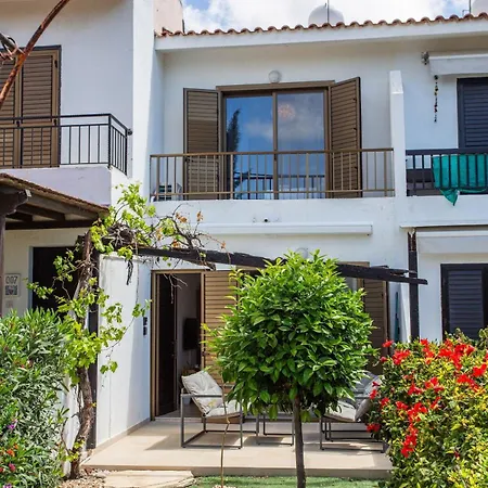 Estéa Melina's Summer Townhouse