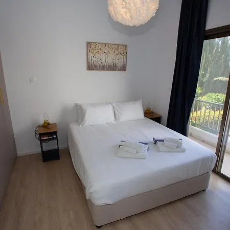 Estea Melina's Summer Townhouse בית נופש