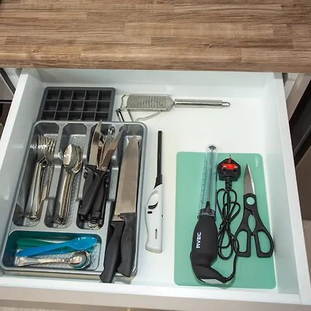 Estea Melina's Summer Townhouse * פאפוס