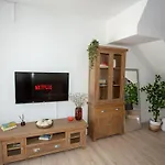 Feriehus Estea Melina's Summer Townhouse